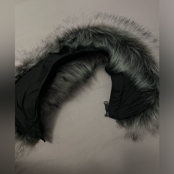 Women’s North Face 550 Jacket - Picture 6 of 6